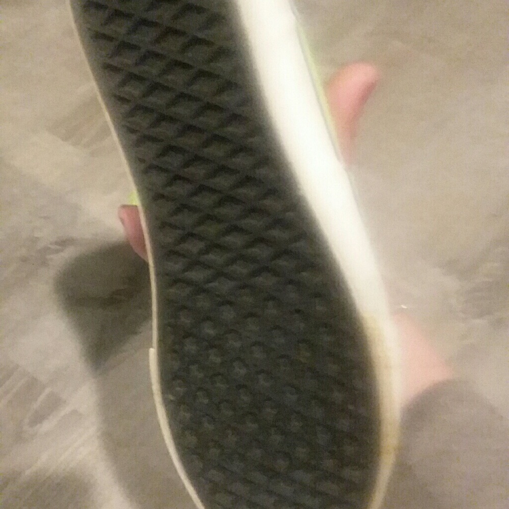 Vans - Picture 2 of 3